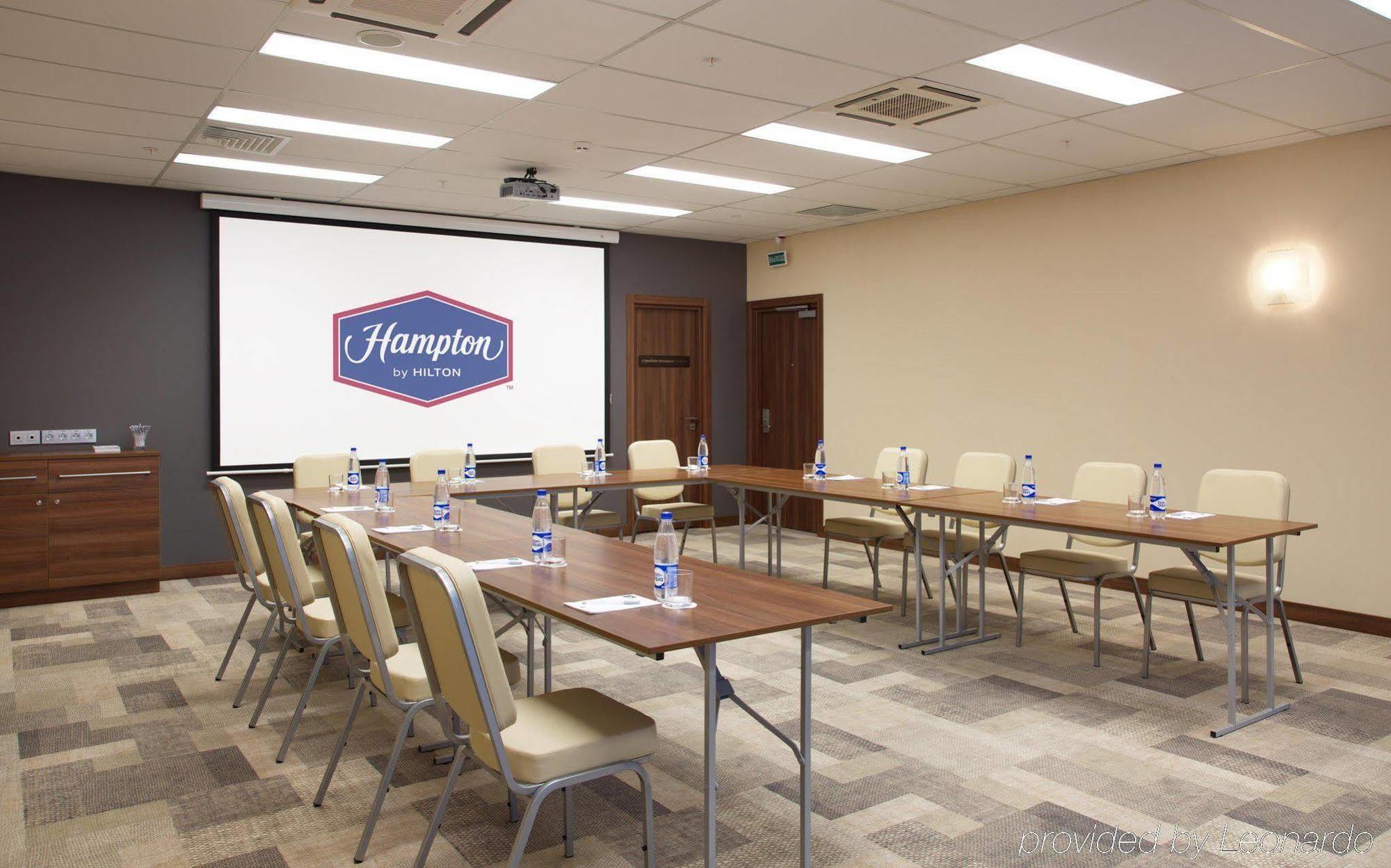 Hampton By Hilton Minsk City Centre Extérieur photo
