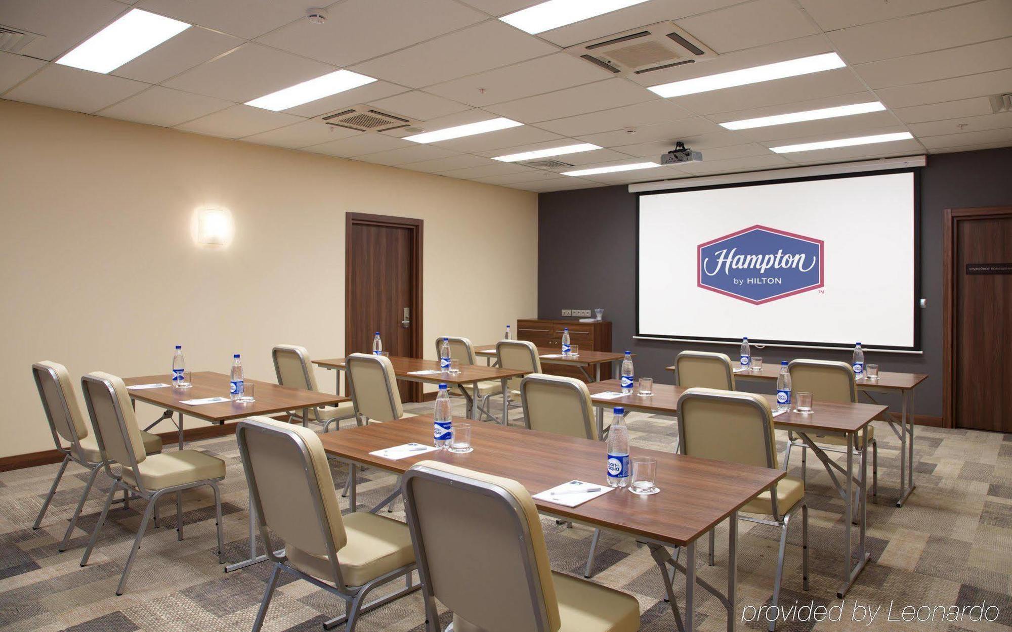 Hampton By Hilton Minsk City Centre Extérieur photo