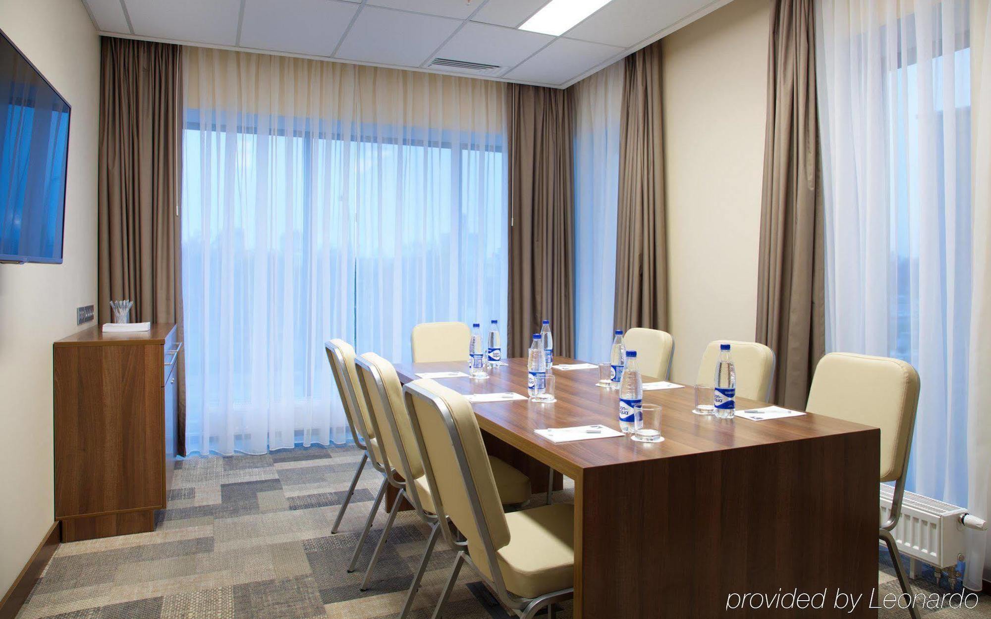 Hampton By Hilton Minsk City Centre Extérieur photo