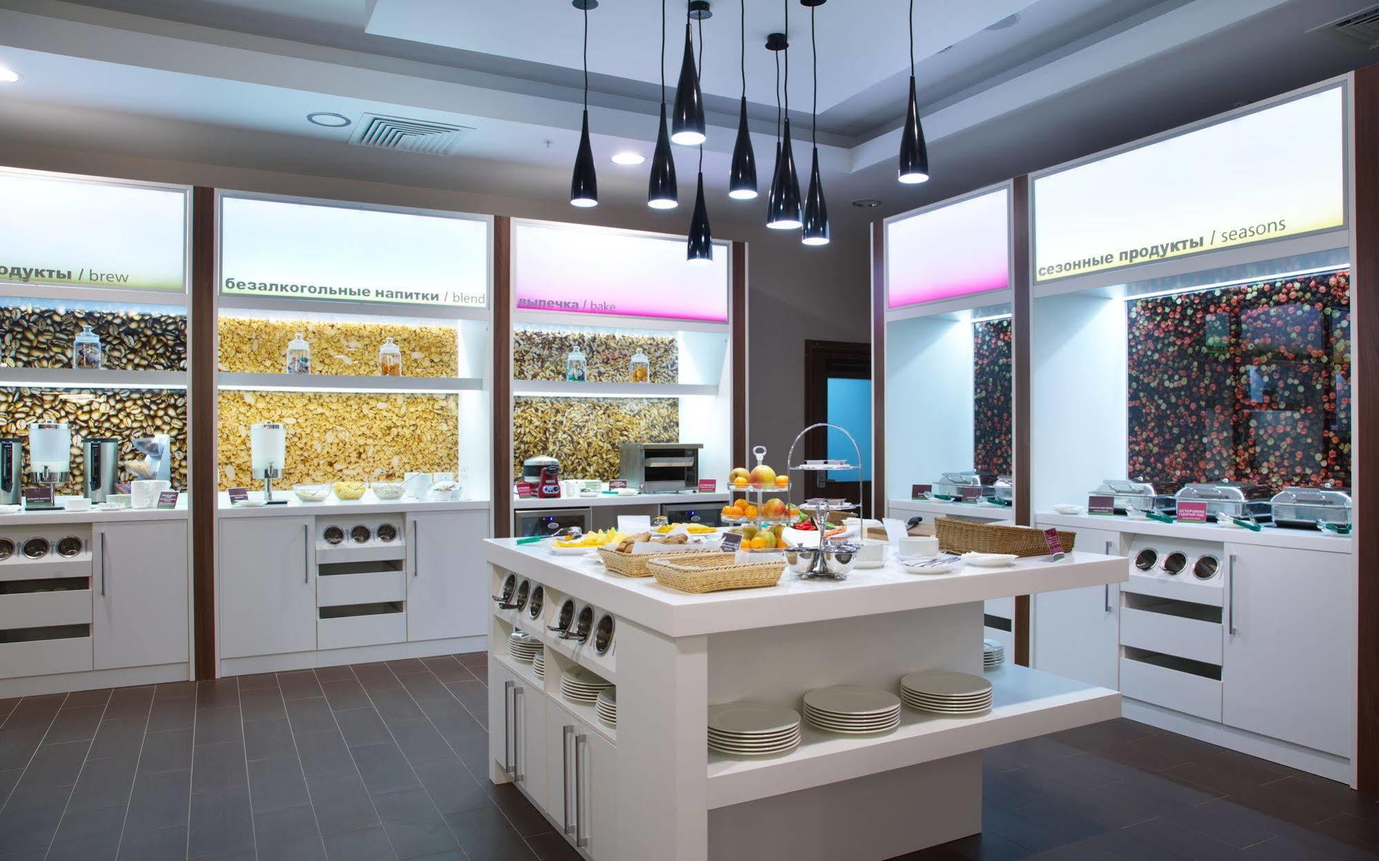 Hampton By Hilton Minsk City Centre Extérieur photo