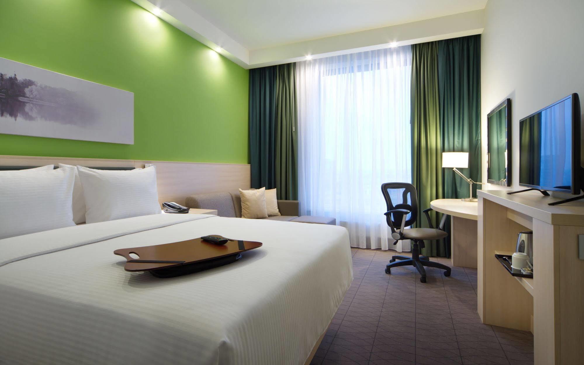 Hampton By Hilton Minsk City Centre Extérieur photo